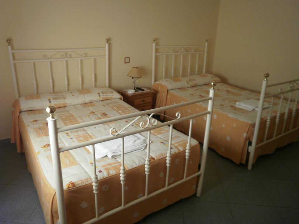 Hostal Miraflor De Las Cadenas Cuacos De Yuste Esterno foto